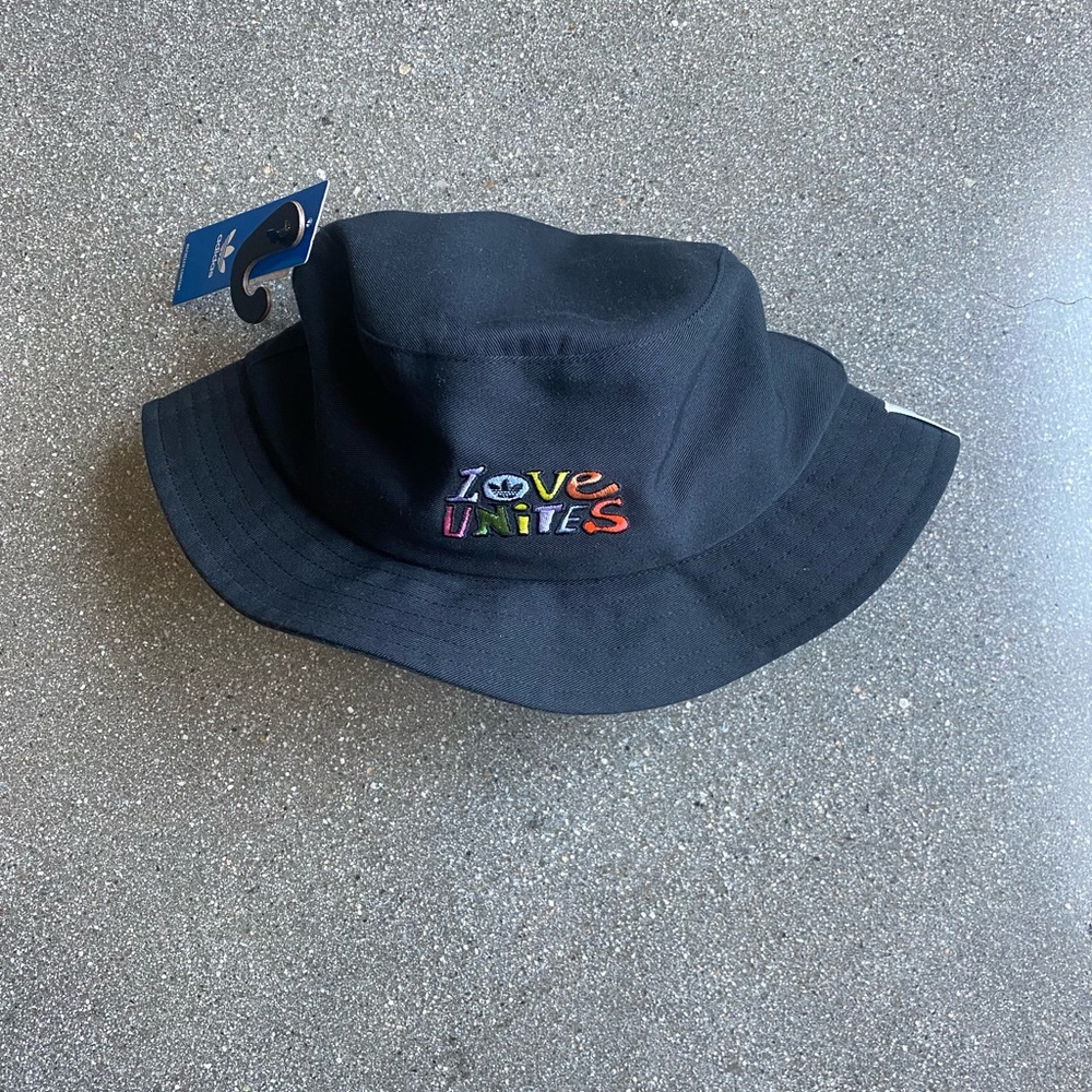Adidas Black Bucket Hat